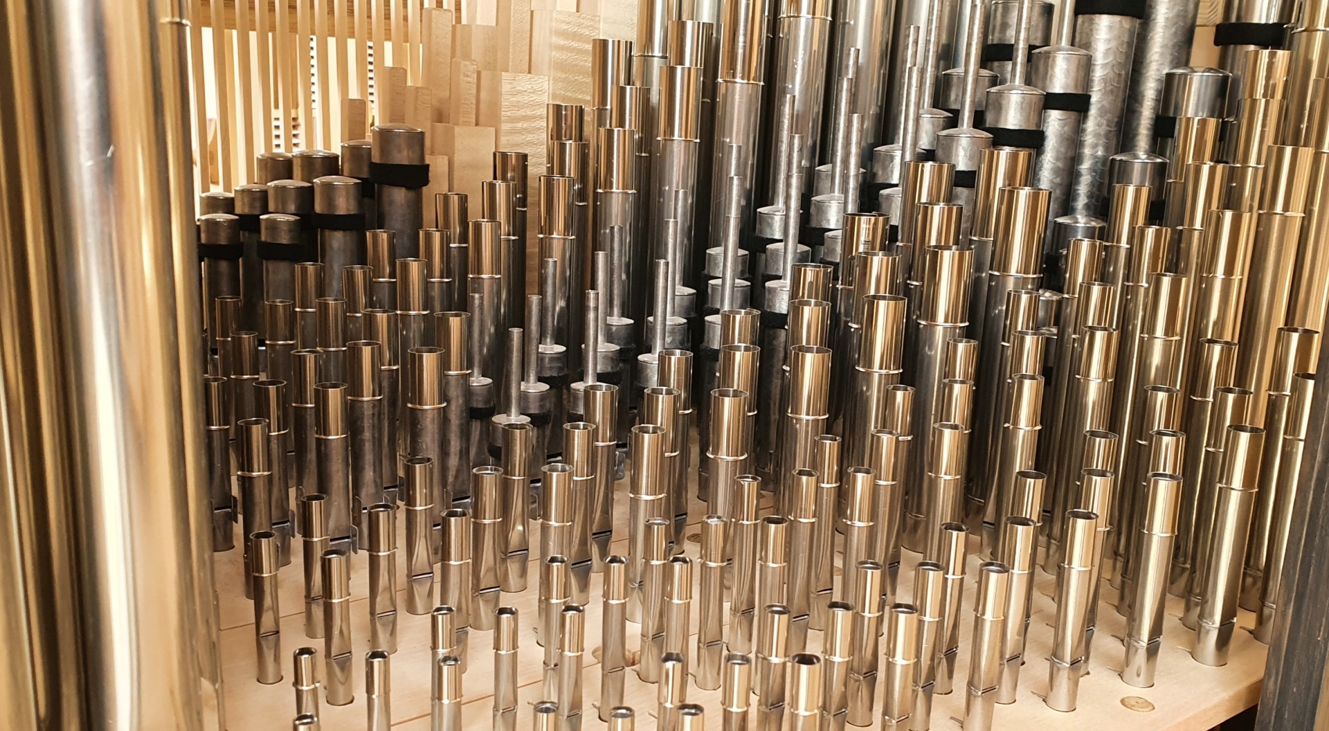 Pfeifenwerk Hybridorgel Truhenorgel