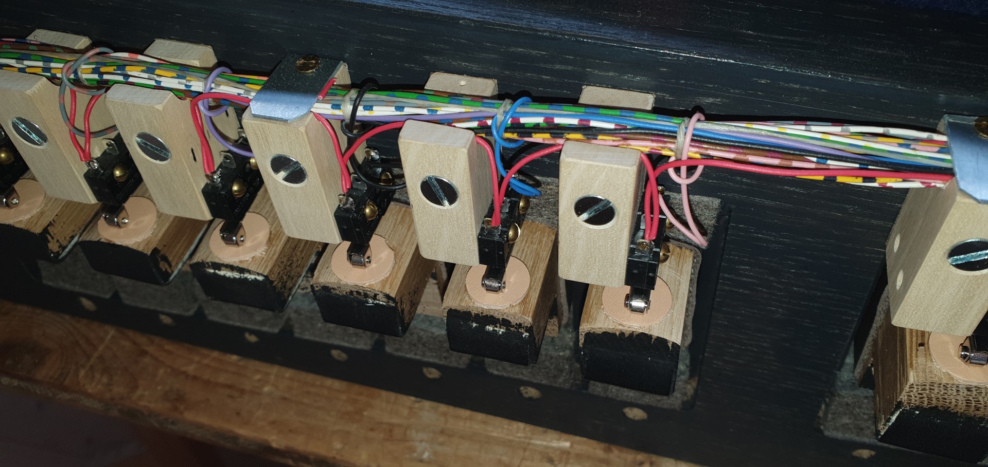 Verkabelung MIDI Hybridorgel